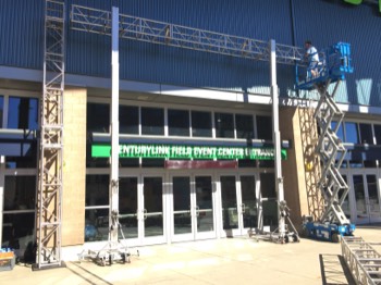  Building a truss frame for the Seattle Art Fair signage 